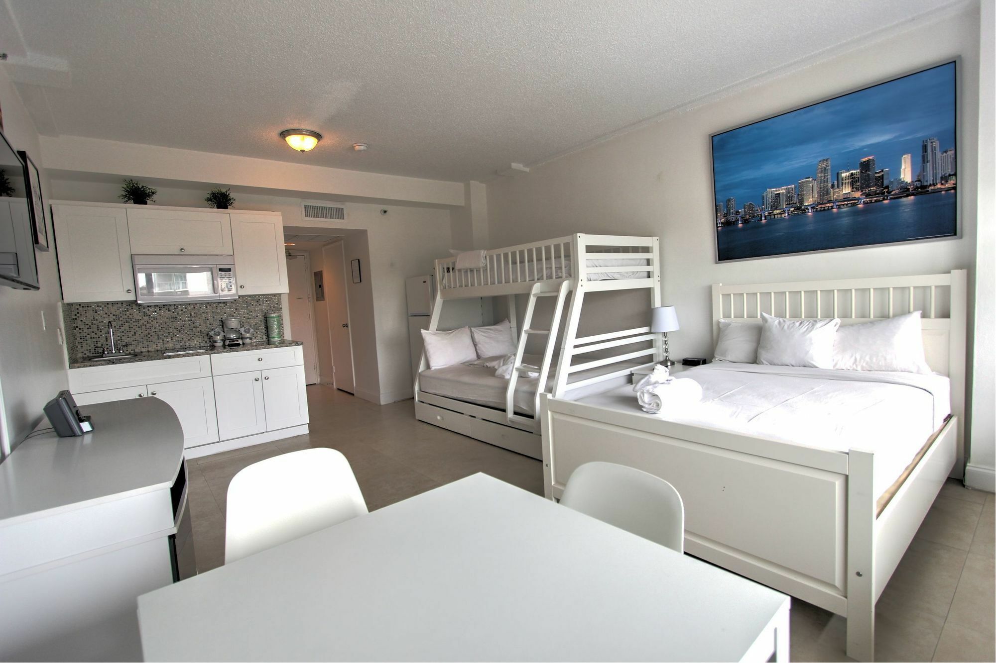 Private Apartments At The Casablanca Miami Beach Exterior photo