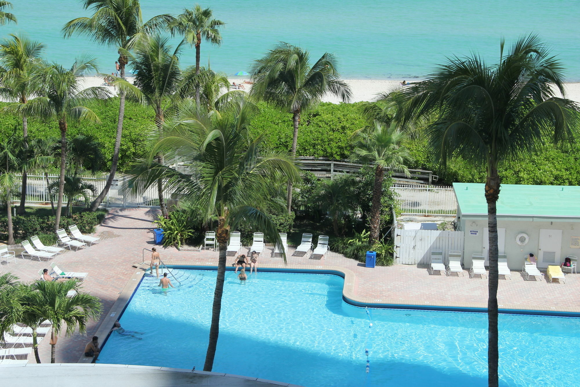 Private Apartments At The Casablanca Miami Beach Exterior photo
