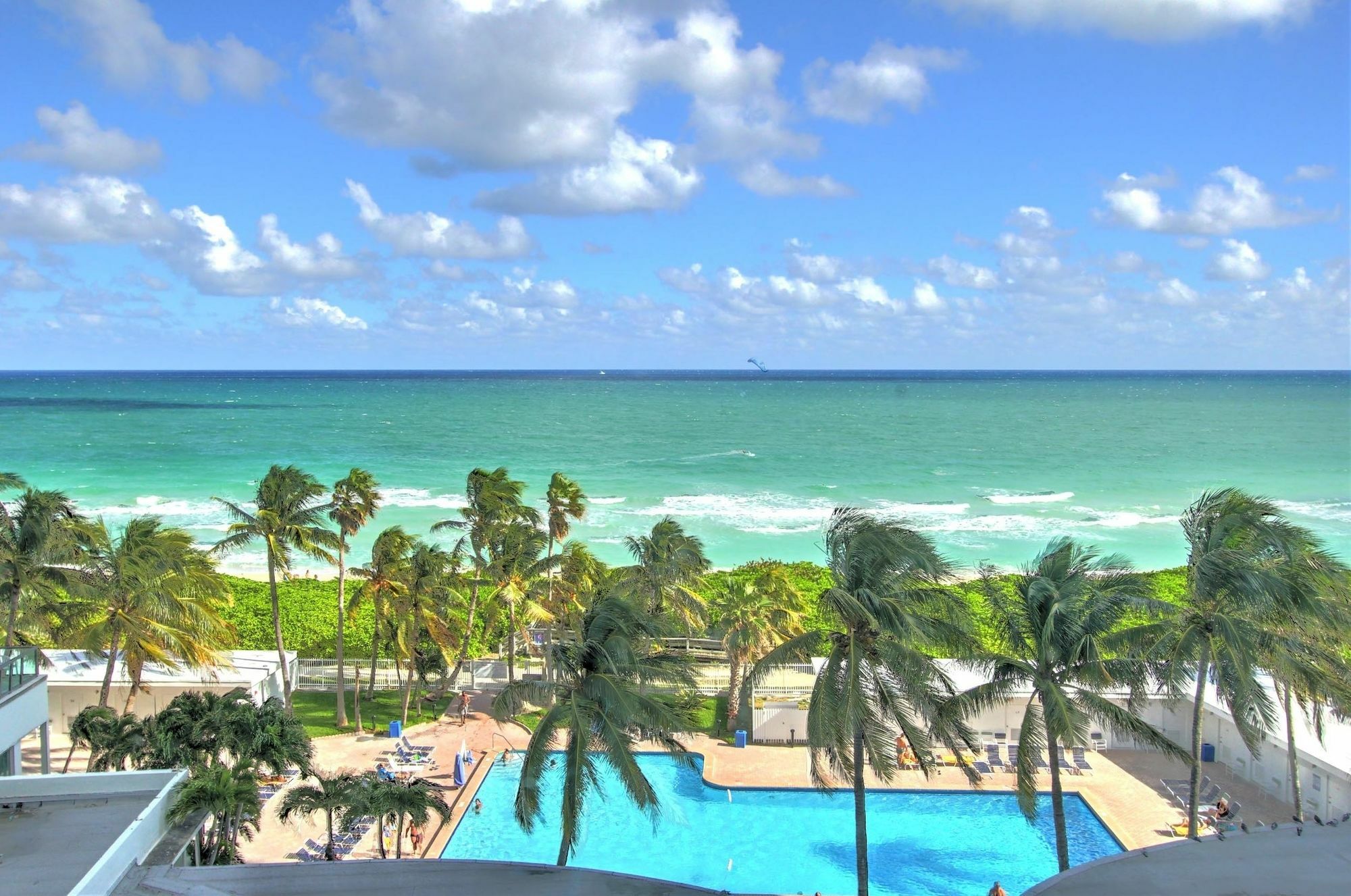 Private Apartments At The Casablanca Miami Beach Exterior photo